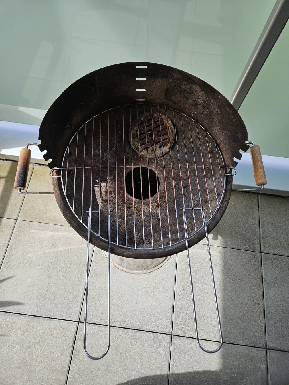 Griglie: Holzkohlegrill – Usato da Urnäsch venduto da Fischerma5 2