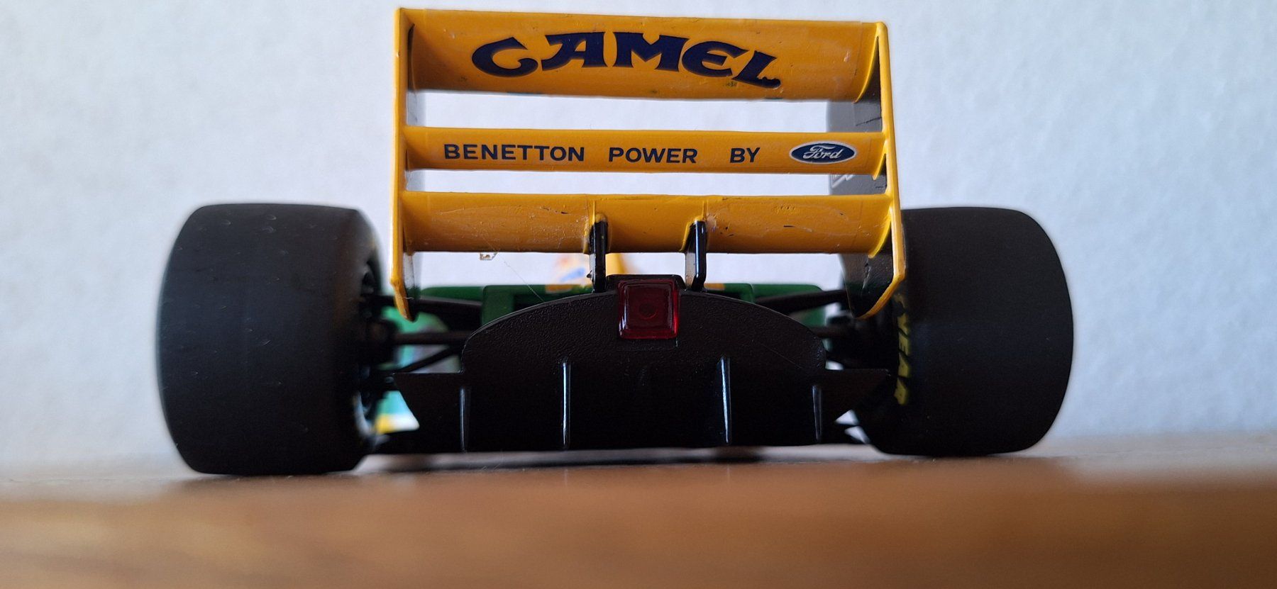 Benetton Modellautos: Benetton B193 F1 Michael Schumacher mit Killer Loop 1:18 – Gebraucht aus Rebstein von Type25 9