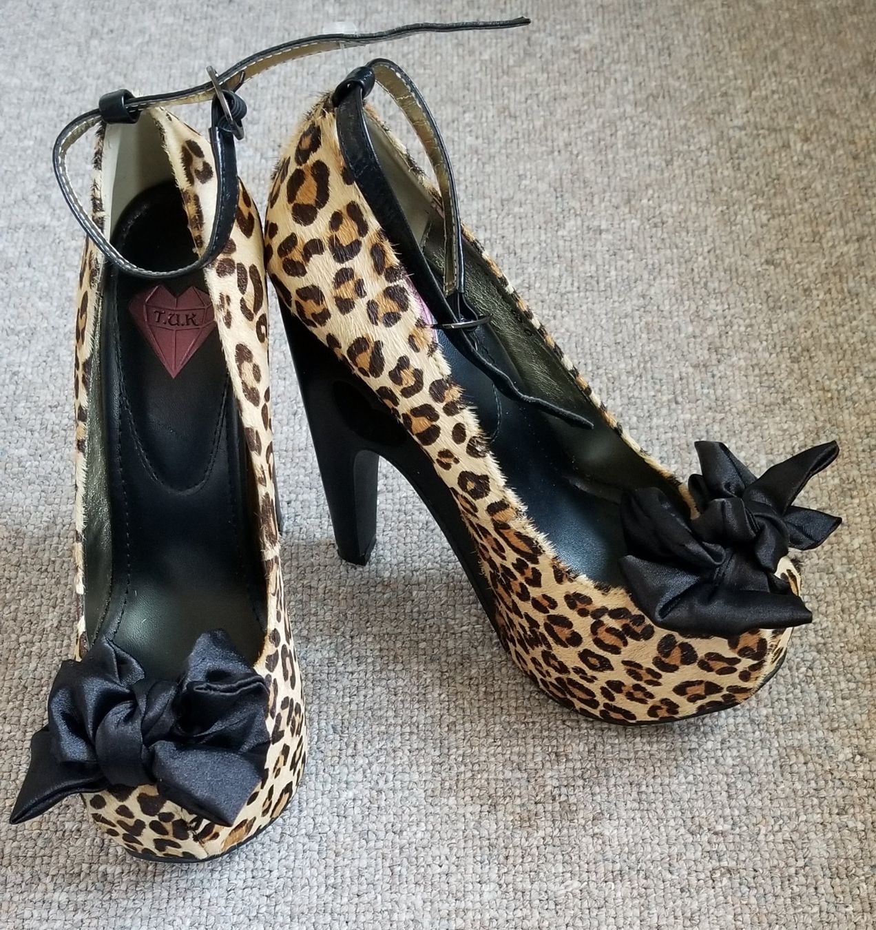 Scarpe da donna: Schuhe mit Absatz Leopardenmuster – Nuovo e nell'imballaggio originale da Vitznau venduto da Martineni 2