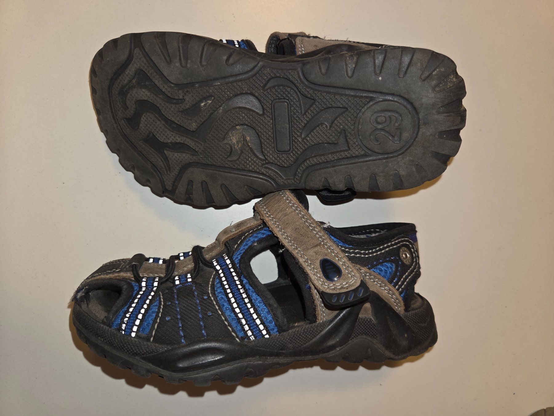 Scarpe per ragazzi: Kinder Sandalen Gr 29 – Usato da Tuggen venduto da animal05 1