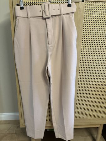 Hose mit Gürtel Gr S