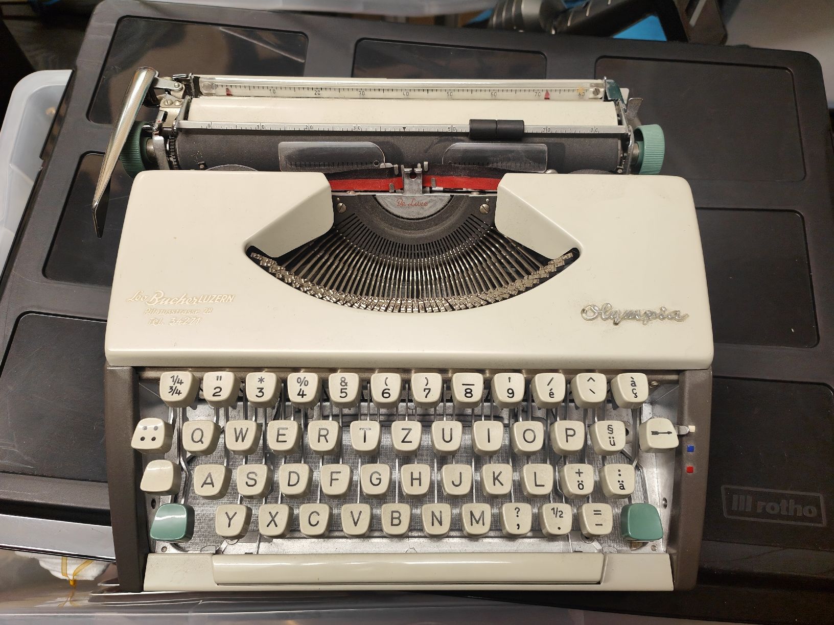 Macchine da scrivere: Olympia deluxe Schreibmaschine – Usato da Nesselnbach venduto da Vig0_al