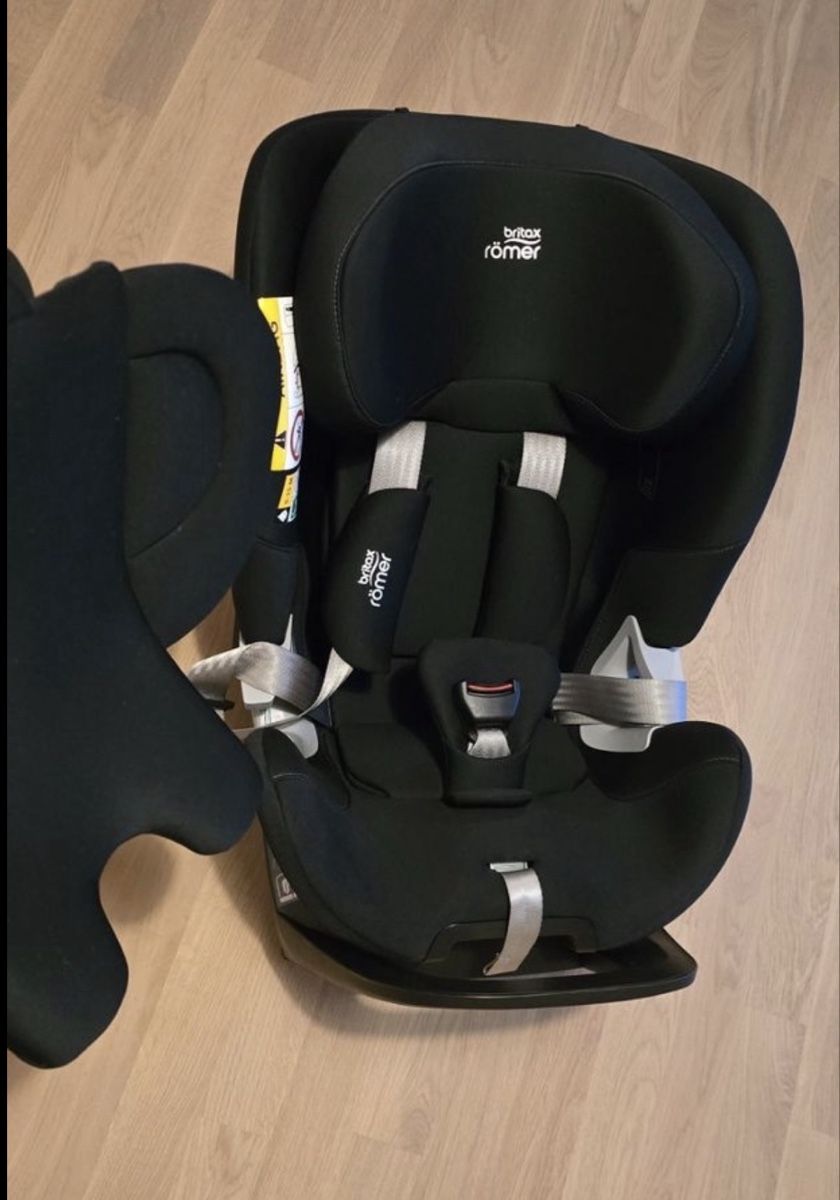 Britax Römer Sièges auto: Römer Britax Swifel Neu! – Neuf (Voir description) à Horw par malvengirl 1
