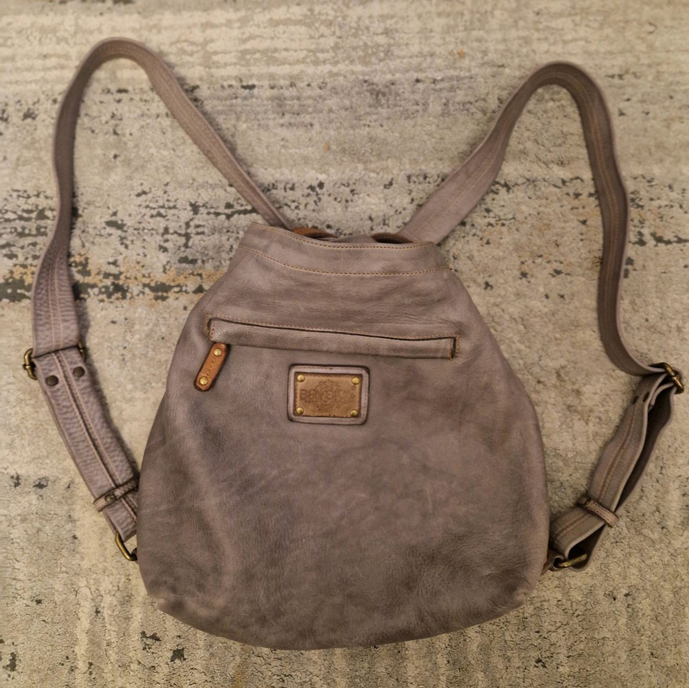 Taschen für Damen: Ledertasche/Rucksack von Bayside, grau, Top Zustand – Neu (gemäss Beschreibung) aus Kloten von somsing 7