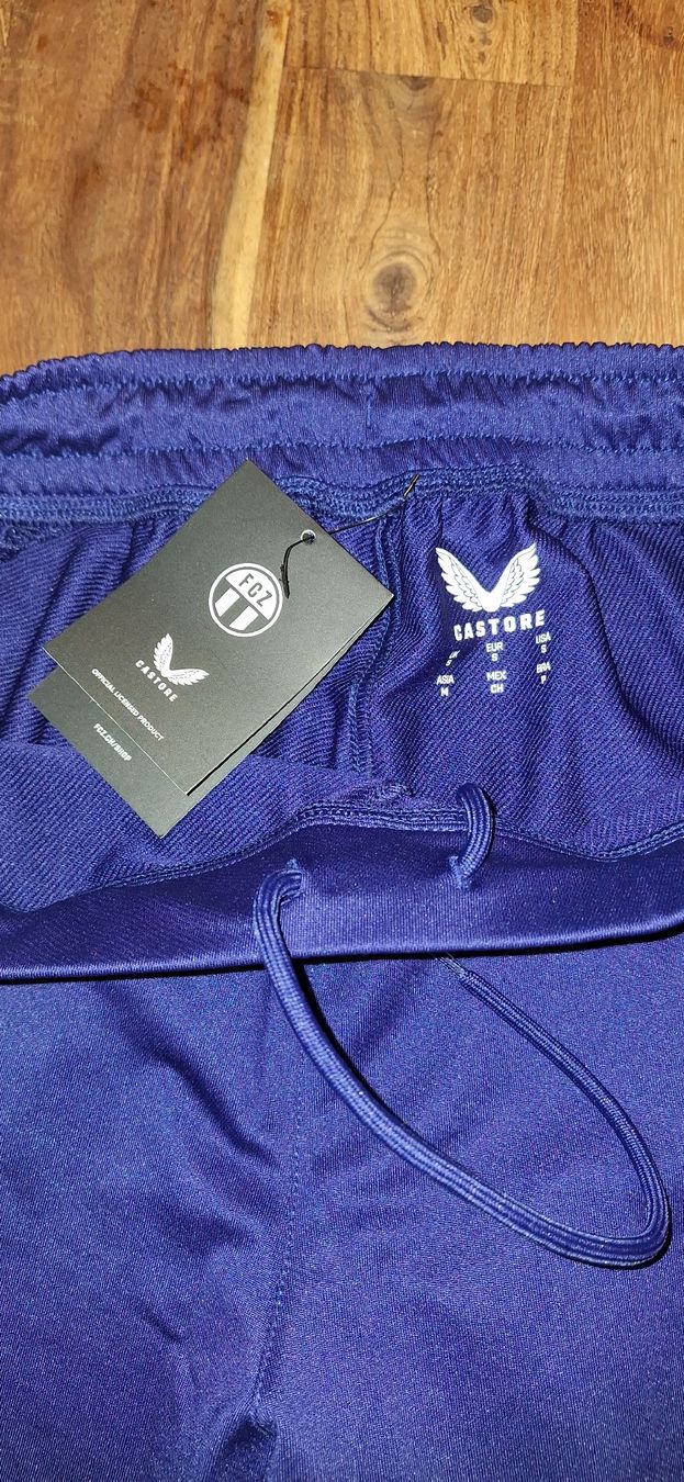 Pantaloni: FCZ Trainingshose, neu, Grösse S – Nuovo e nell'imballaggio originale da Zürich venduto da Sibili 1