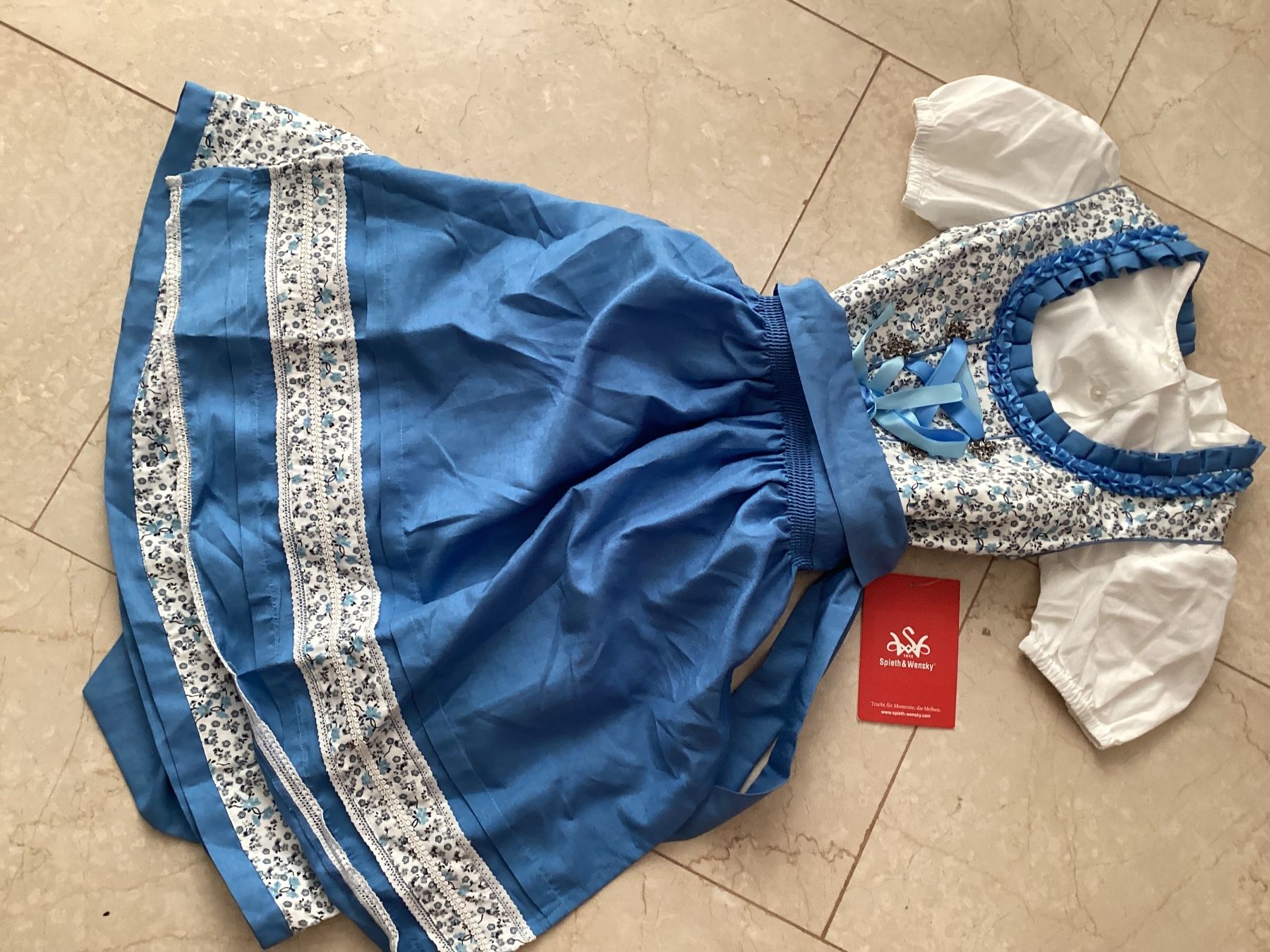 Kleider & Röcke: Girls Dirndl mit Bluse Marke Spieth&Wensky – Neu (gemäss Beschreibung) aus Flüelen von ne08