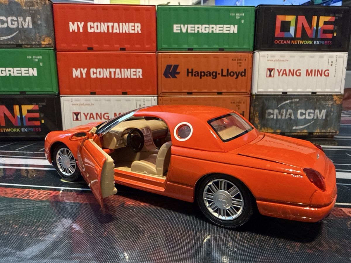 Ford Modellini d'auto: James Bond 007 2002 Ford Thunderbird Die Another Day Auto 1: – Nuovo e nell'imballaggio originale da Basel venduto da Zomeg 2