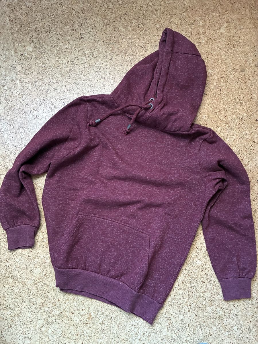 Pullover & Sweatshirts: Kapuzenpulli – Gebraucht aus Savognin von idb_gcn2