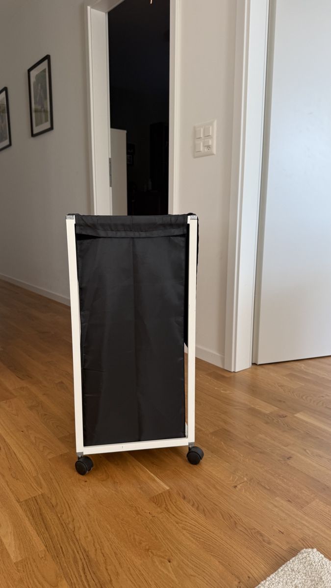 Ikea Paniers à linge: Rolling laundry basket – D'occasion à binningen par mfe_v6cn