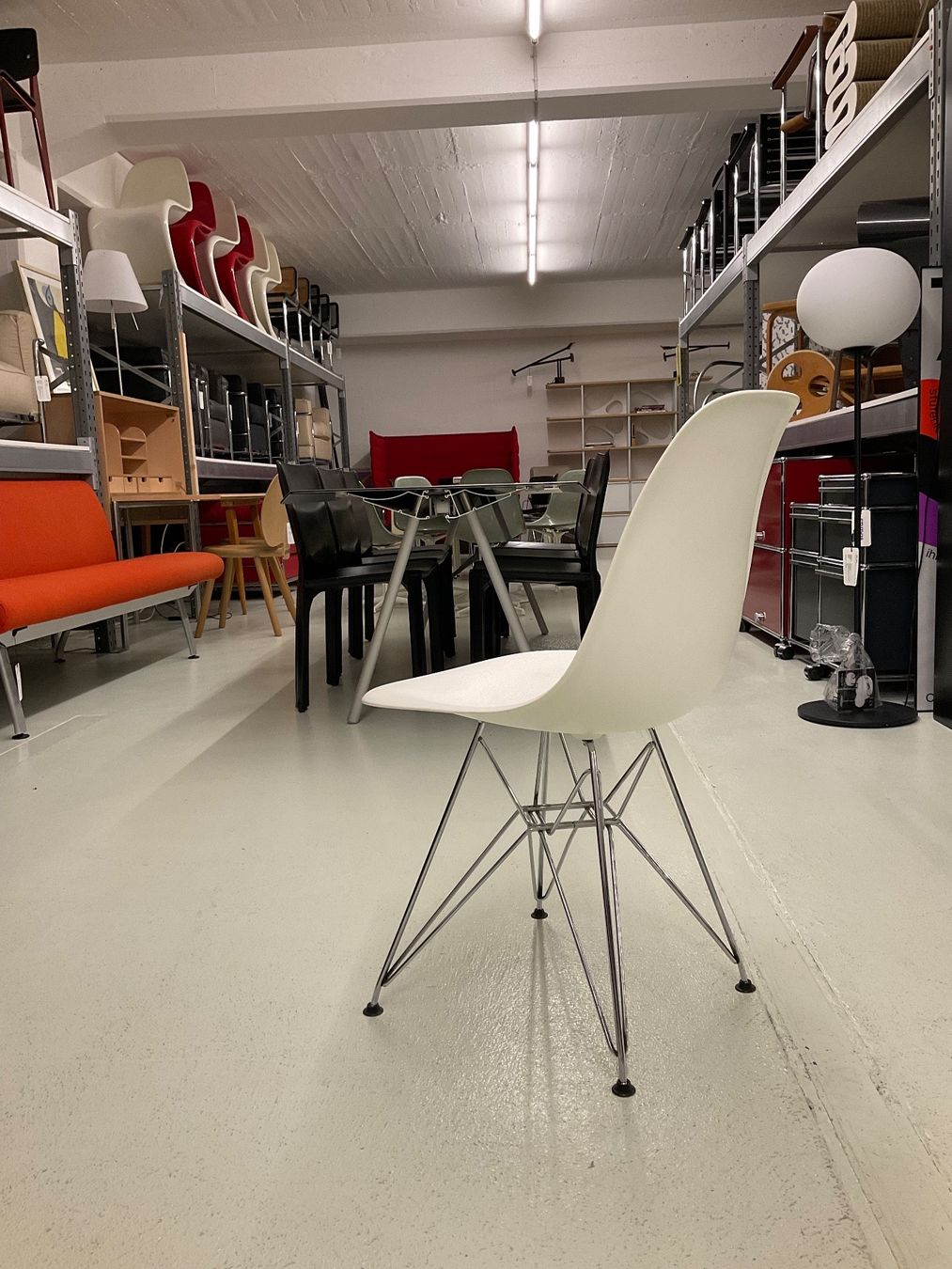 Vitra Stühle: Original Eames Sidechair von Vitra Weiss DSR - Eifel – Gebraucht aus Zürich von vintage_design_sale 2
