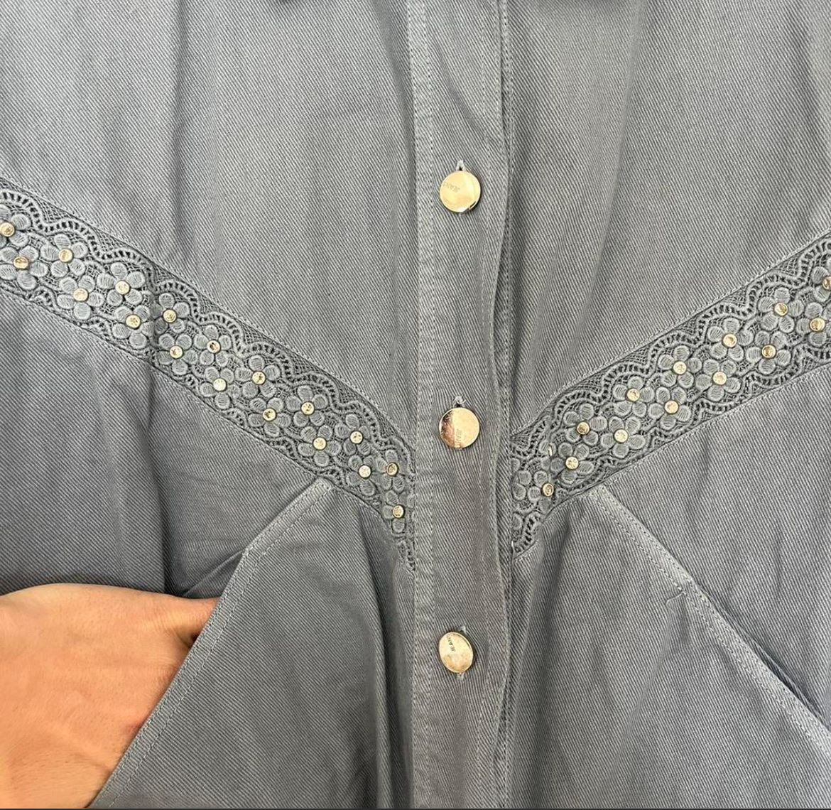 Giacche: Cute blue denim jacket, size M, like new – Nuovo (secondo la descrizione) da Zürich venduto da cel_cw9k 3