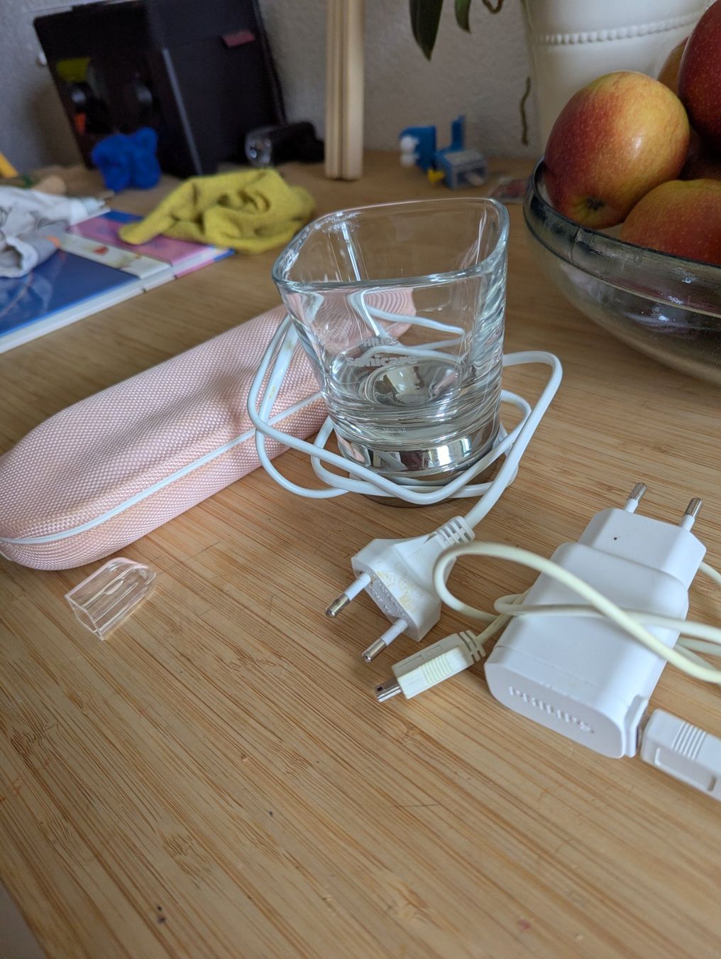 Philips Sonicare Cura dei denti: Philips Sonicare Zahnbürste inkl. Etui – Usato da Büren an der Aare venduto da Meee3 3