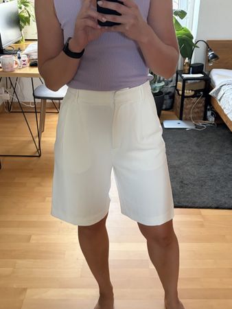 White H&M shorts size 38