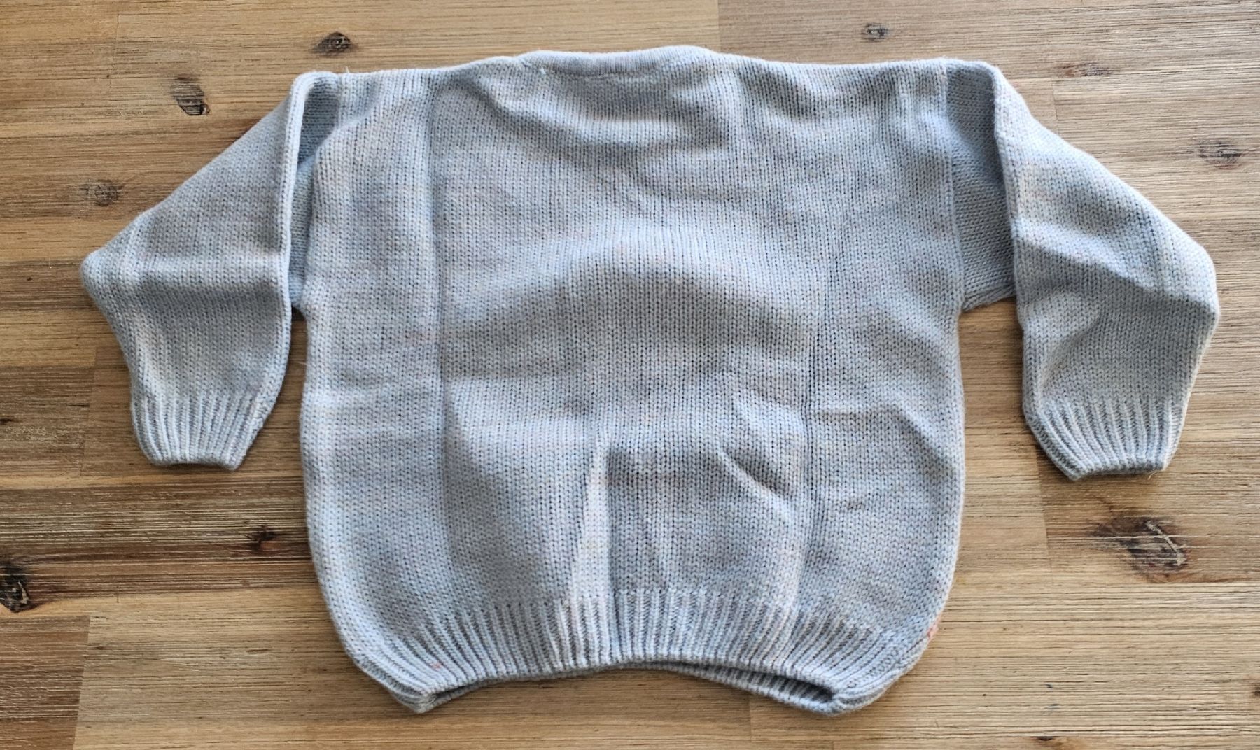 Maglioni & Felpe: Strickpullover Blumen hellblau Gr. 98 von Brughiera – Usato da Basel venduto da Sinibini86 1
