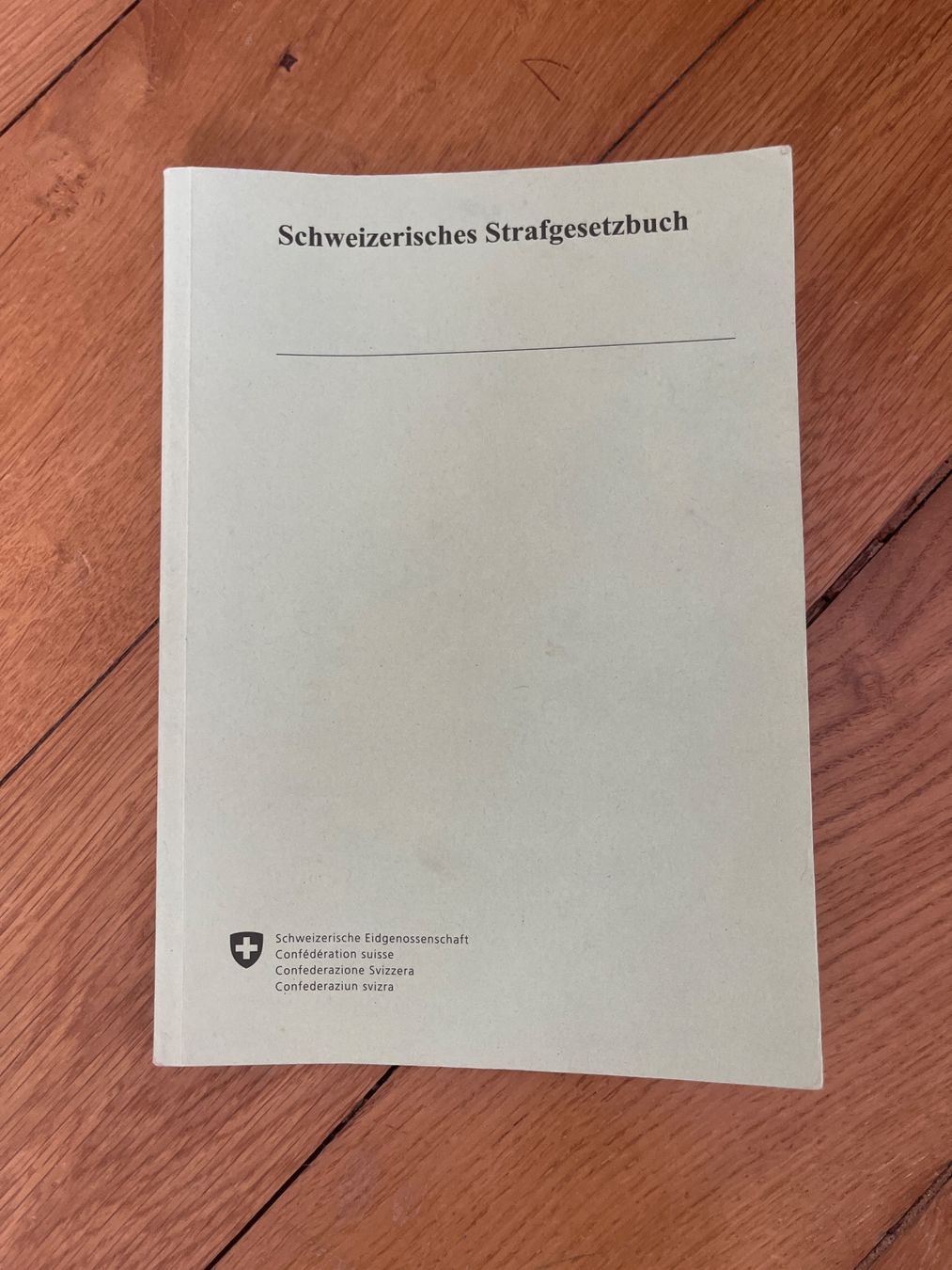 Libri: Schweizerisches Strafgesetzbuch 2020/2021 – Nuovo (secondo la descrizione) da Zürich venduto da Mia.Sh