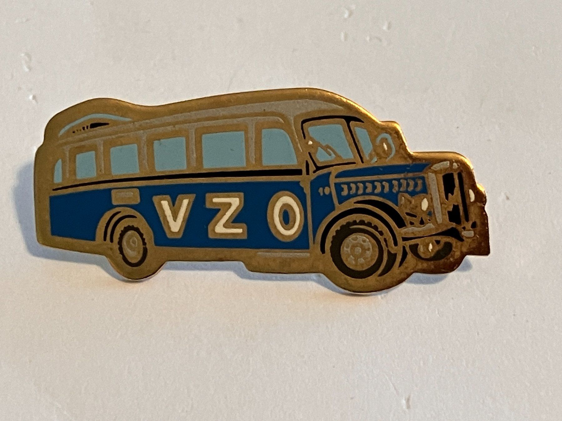 Placchette & Badge: 1 Pin VZO Oldtimer Bus – Usato da Basel venduto da djwwpp