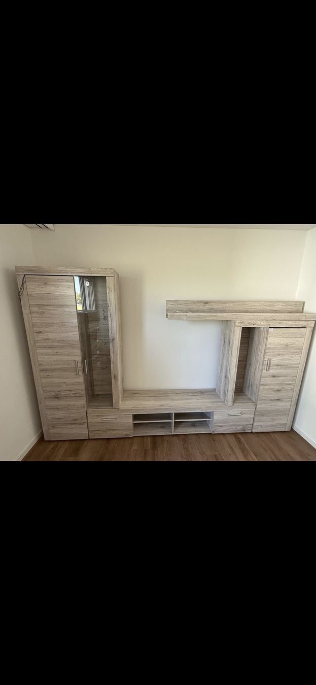 Mobili TV: 4 teilige Wohnwand Vitrine Sideboard mit 2x Schrank NP 700.- – Usato da Eschenbach LU venduto da mel_m5rc