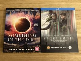 Something in the Dirt / Synchronic (BluRay, UK/US-Imports)