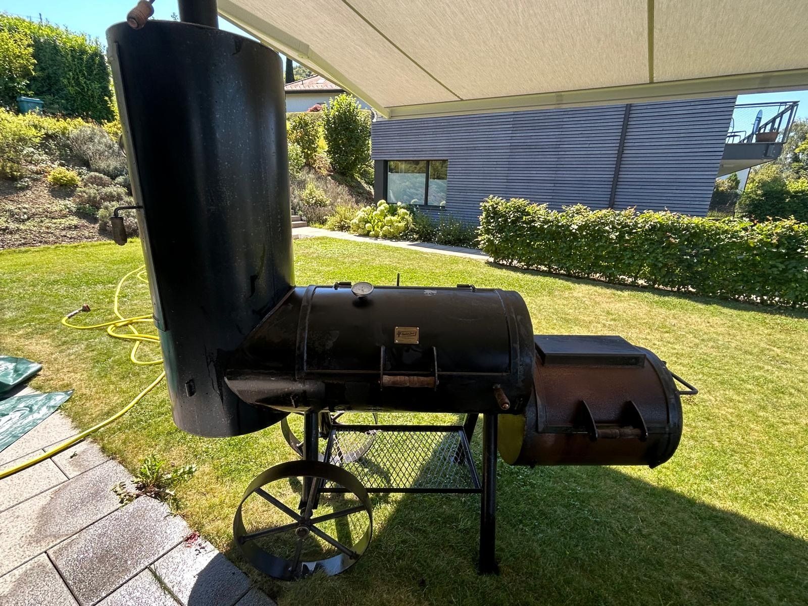 Griglie: Grill Smoker – Usato da Rickenbach b. Wil venduto da bravo20v