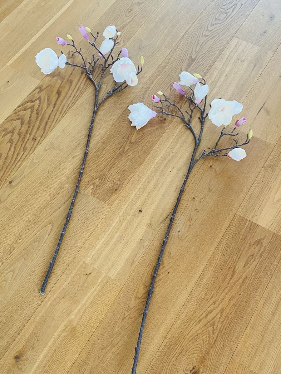 Tutte le decorazioni: Magnolie Kunstblume – Usato da Arni AG venduto da Pee6 1