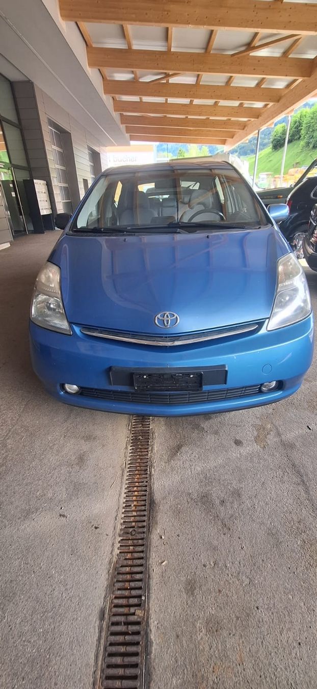 Toyota Automobili: Toyota Prius  – Usato da Zürich venduto da imm_qm7t