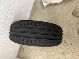 Pneu Goodyear efficient  195 / 55 R16