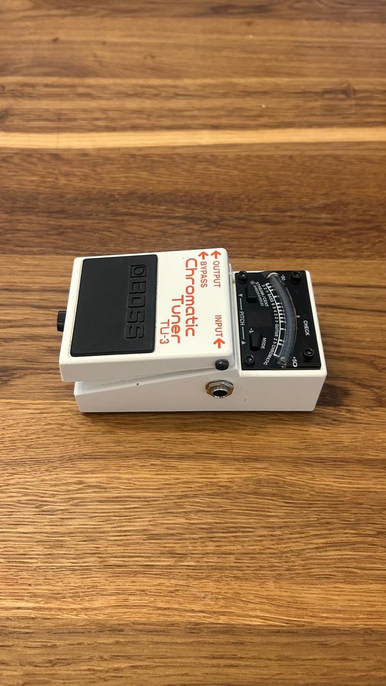 Boss Strumenti musicali: BOSS Chromatic Tuner TU-3 – Usato da Prez-vers-Noréaz venduto da sci_0002 1