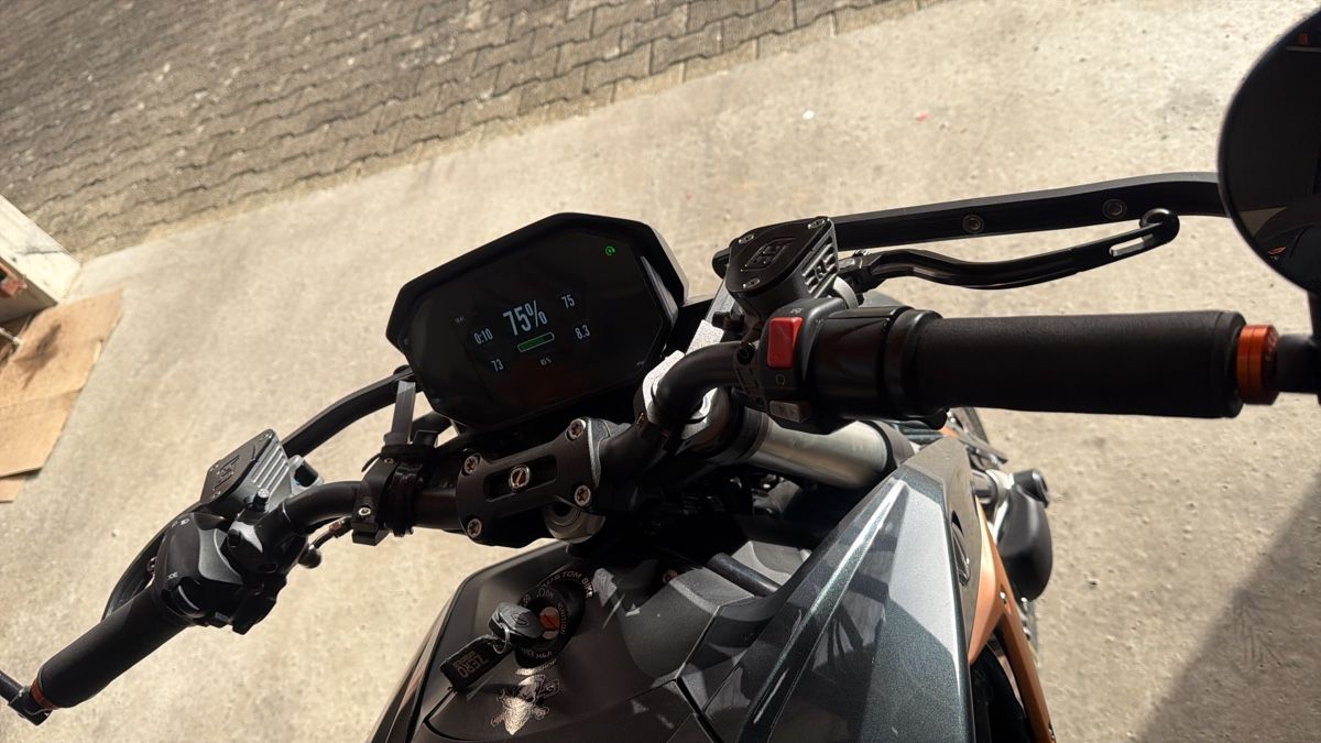 Zero Motorcycles Strada: Zero SRF premium fast charger 12kW – Usato da Movelier venduto da Greenpower 8