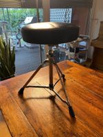 Schlagzeughocker / Drumhocker [Marke] – höhenverstellbar