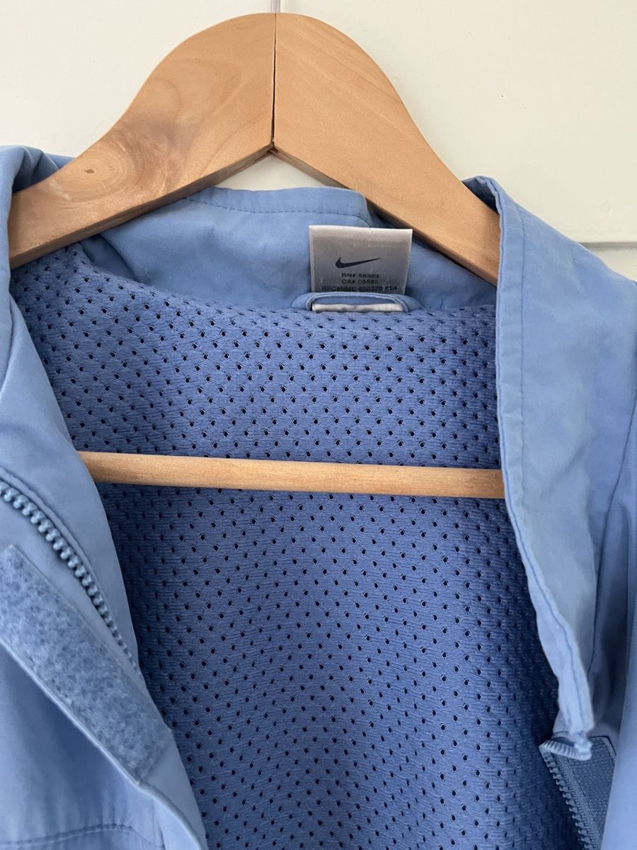 Nike Giacche: Windbreaker Nike hellblau – Usato da Bern venduto da Nina_Lou 1
