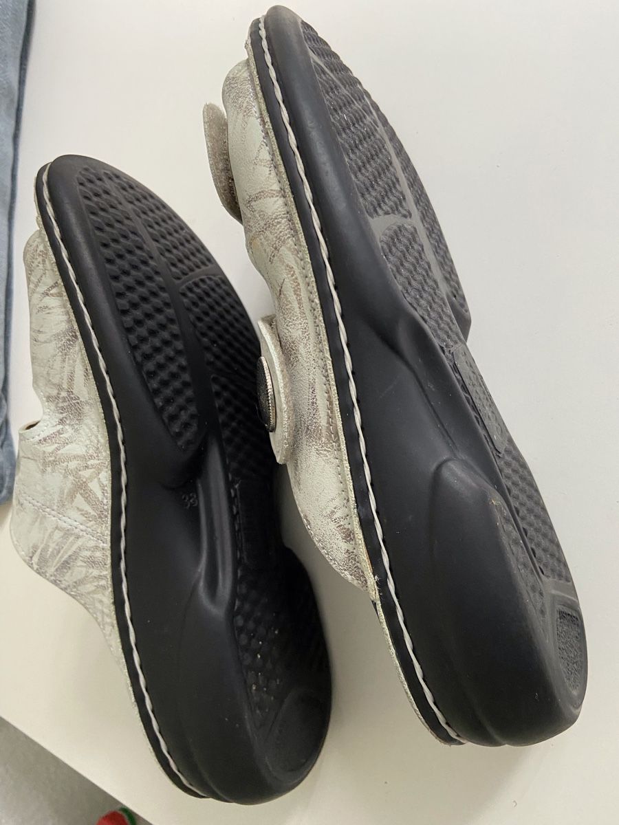 Scarpe da donna: Pantolette geeignet für Einlagen – Usato da Winterthur venduto da CasaNonna 4