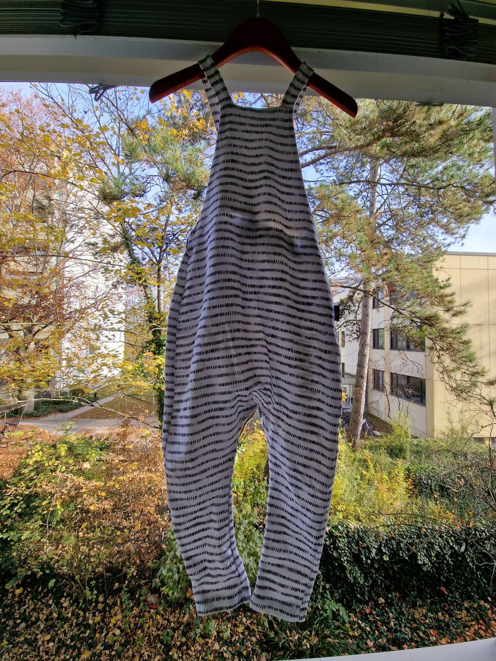 Jumpsuits: Monkind Romper 3-4 – D'occasion à Basel par chingson 1