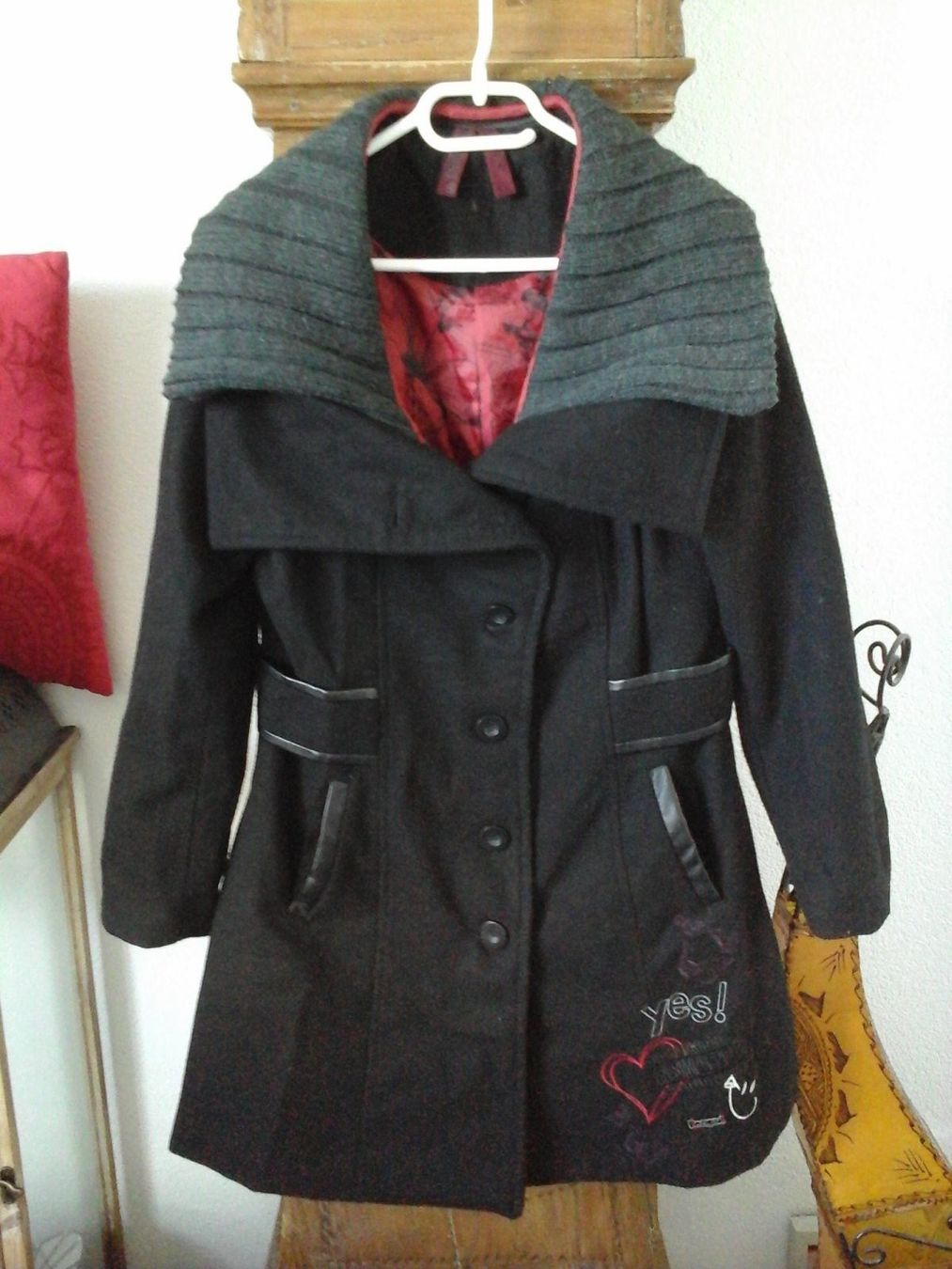Desigual Cappotti: Manteau Desigual – Nuovo (secondo la descrizione) da Vicques venduto da prairie0809