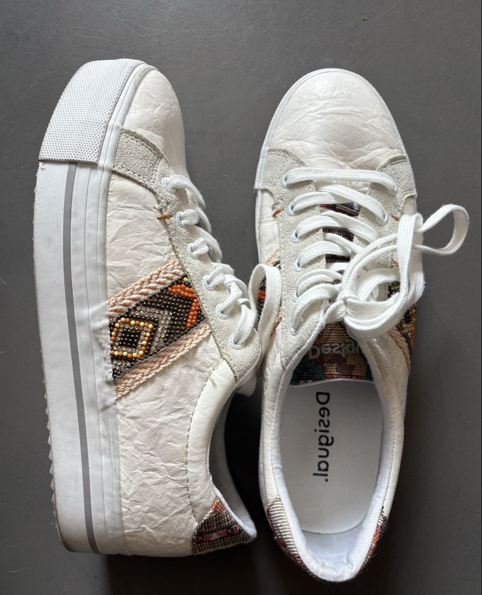 Desigual Scarpe da donna: Bellissime sneaker Desigual – Usato da Chiasso venduto da myt_k8rf 1