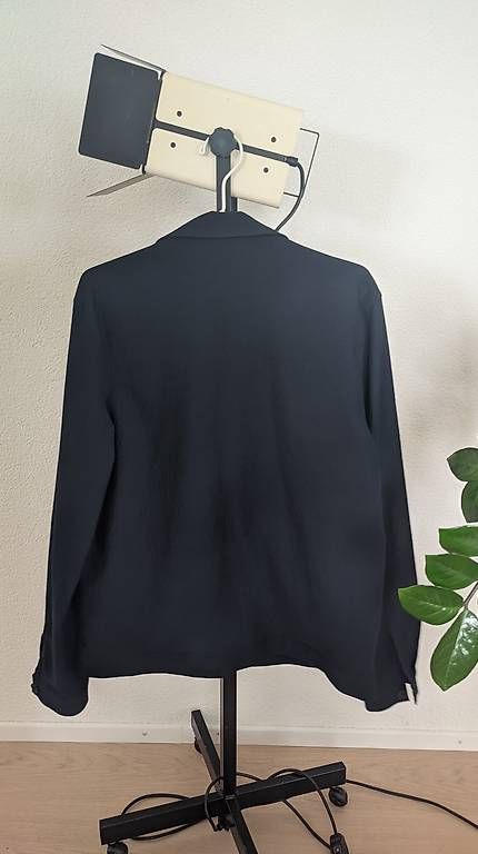 Jacken: COS Seersucker Overshirt Navy Grösse 39 – Gebraucht aus Zürich von Unterstop 3