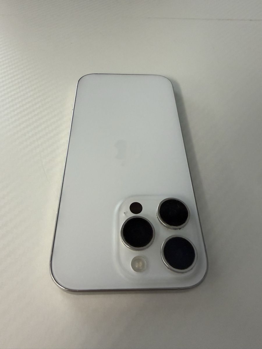 Apple Telefoni cellulari / Smartphones: iPhone 16 Pro | 128 GB | über 90% Akkustand – Nuovo (secondo la descrizione) da Bern venduto da noah__3o6 2