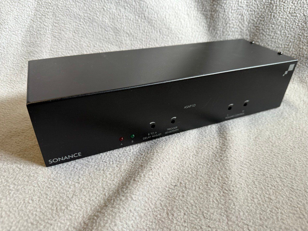 Amplificatori: Sonance Sonamp ASAP1D Auto-Switch Verstärker – Usato da Saanen venduto da AV_Parts