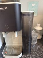 Krups Kaffeemaschine Wassertank mit Kalkablagerungen