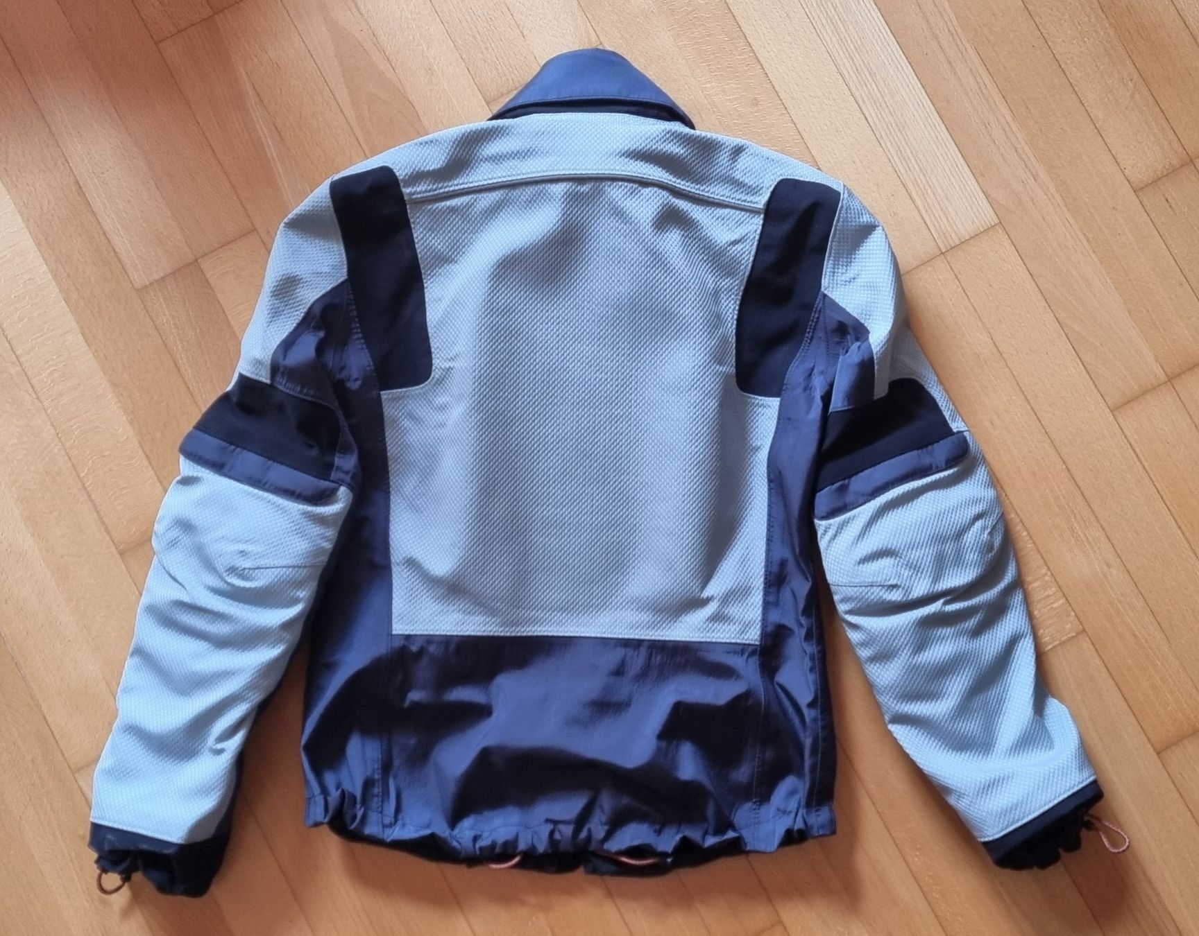 BMW Giacche: Elegante BMW Motorradjacke "Light 'n Easy" - Größe 40 – Usato da Wetzikon ZH venduto da Lsm 1