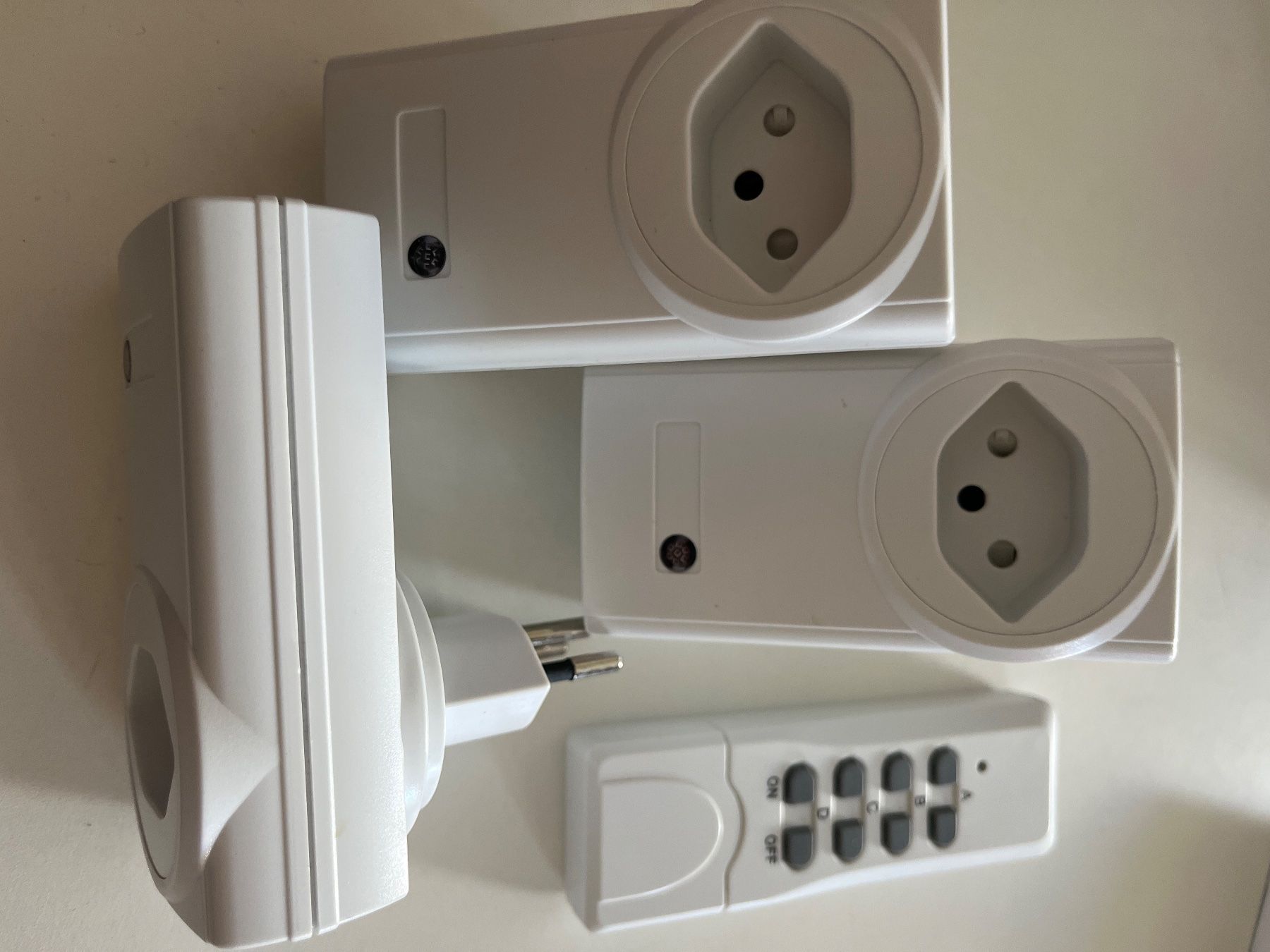 Stecker: Funksteckdosen Set Steffen mit Fernbedienung – Gebraucht aus Winterthur von Sleipner