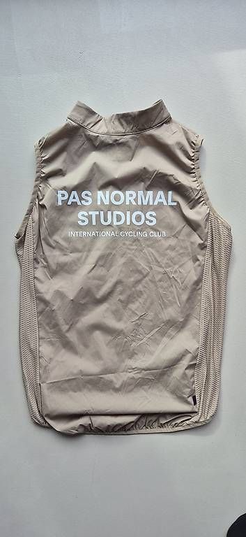 Pas Normal Studios Gilets & Westen: Pas Normal Studios Gilet – Neu (gemäss Beschreibung) aus Paspels von cap_s2my 1