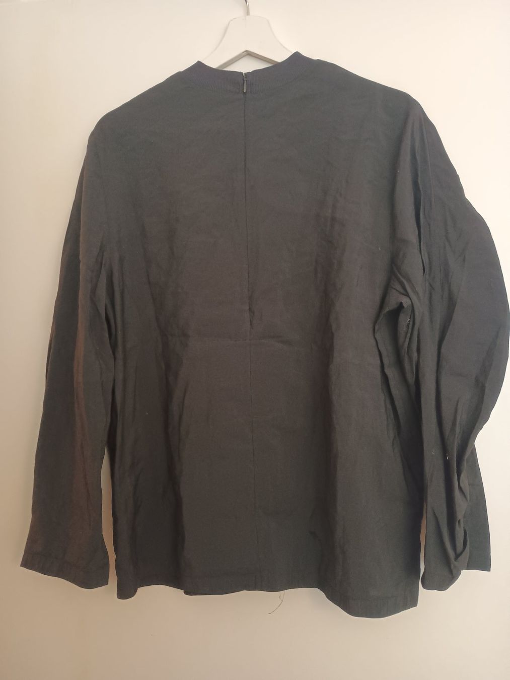 Cos Blusen: Cos schwarze Bluse mit Details – Gebraucht aus Zürich von Melianea 6