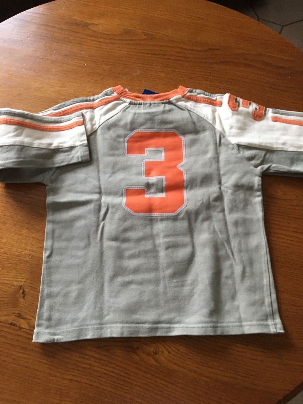 Pulls et sweat-shirts: Pull garçon gr 116 – D'occasion à Montsevelier par Batson 1