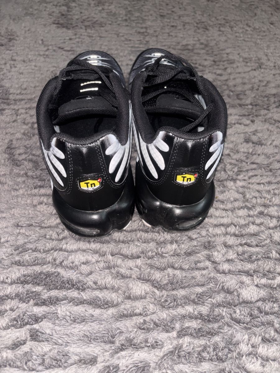 Scarpe da uomo: Nike TN – Nuovo (secondo la descrizione) da Ennetbürgen venduto da lel_8kf7 2