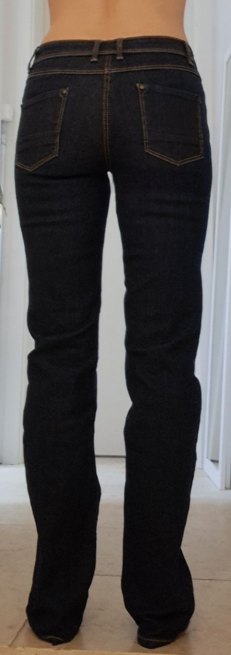 C&A Jeans: Jeans bleu foncé taille 36 – Usato da Rolle venduto da Loutre84 1
