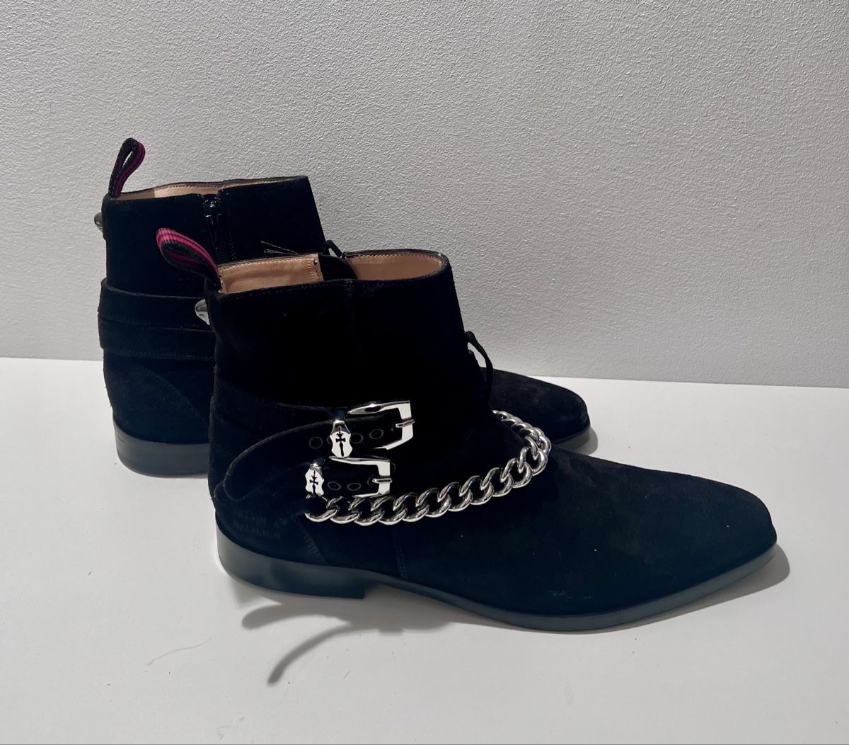 Scarpe da uomo: Melvin & Hamilton Boots - Elvis, Schwarz Wildleder, Gr. 40 – Nuovo (secondo la descrizione) da St. Gallen venduto da Floomer 1