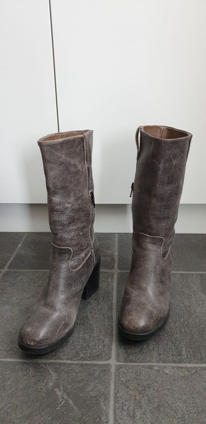 Scarpe da donna: Halbhohe Stiefeletten, Gr. 36 – Usato da Basel venduto da Luzora
