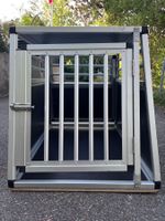 Hunde-Transportbox mit Notausstieg