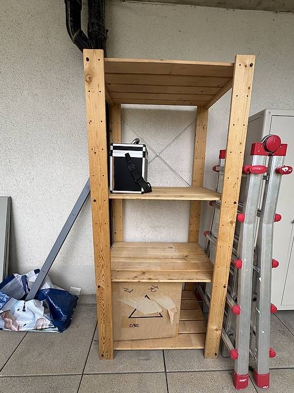 Scaffali: Gebrauchtes Holzregal zu verkaufen – Usato da Winterthur venduto da Kove86 1