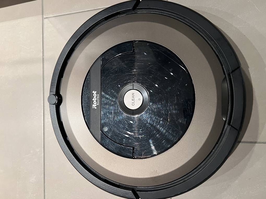 Staubsauger & Zubehör: Irobot Roomba Saugroboter – Gebraucht aus Schuebelbach von jaflespacheco